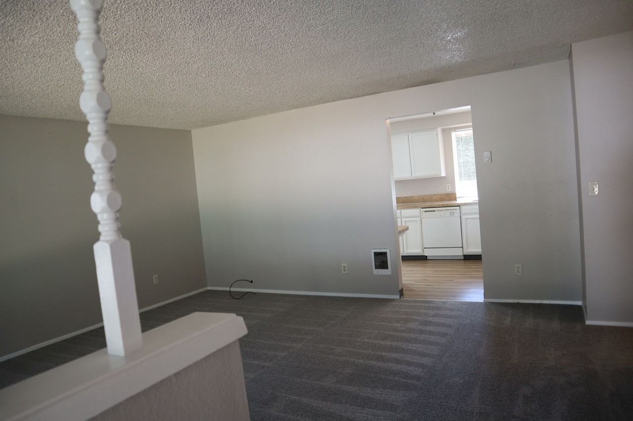 4518 Ne 142nd Ave - Photo 5 of 22