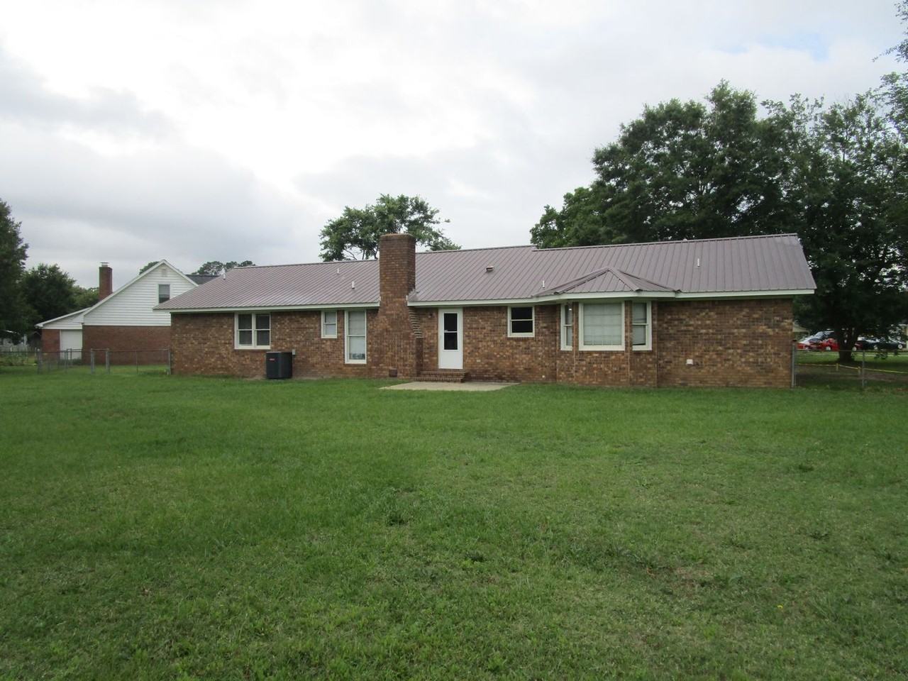 40 Travis Ct - Photo 2 of 10