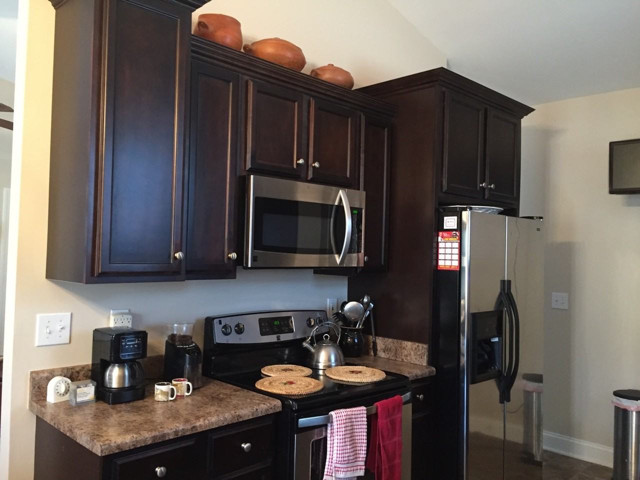 175 Midwood Rd - Photo 3 of 9