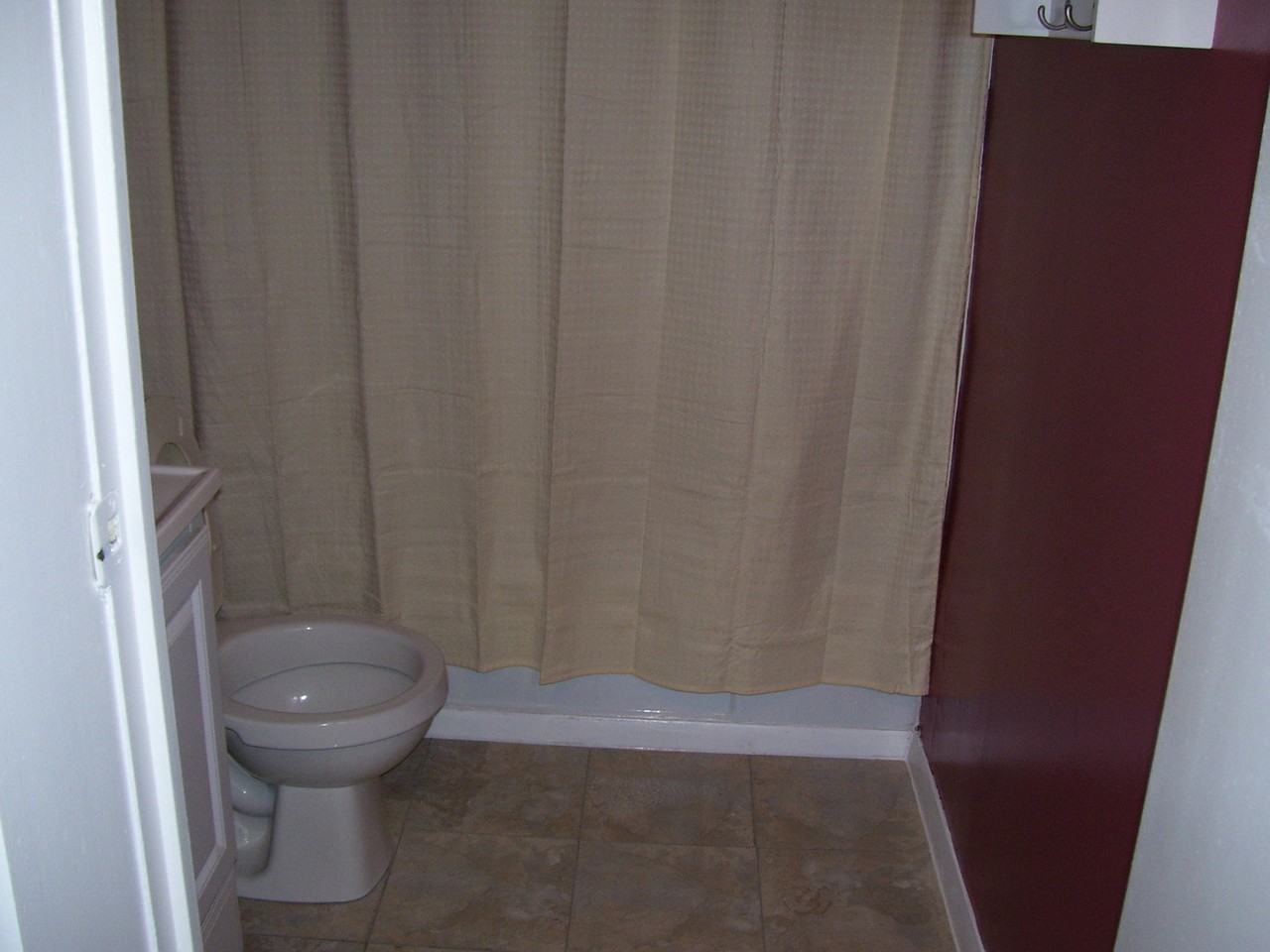 1505 Westfield Dr - Photo 4 of 5