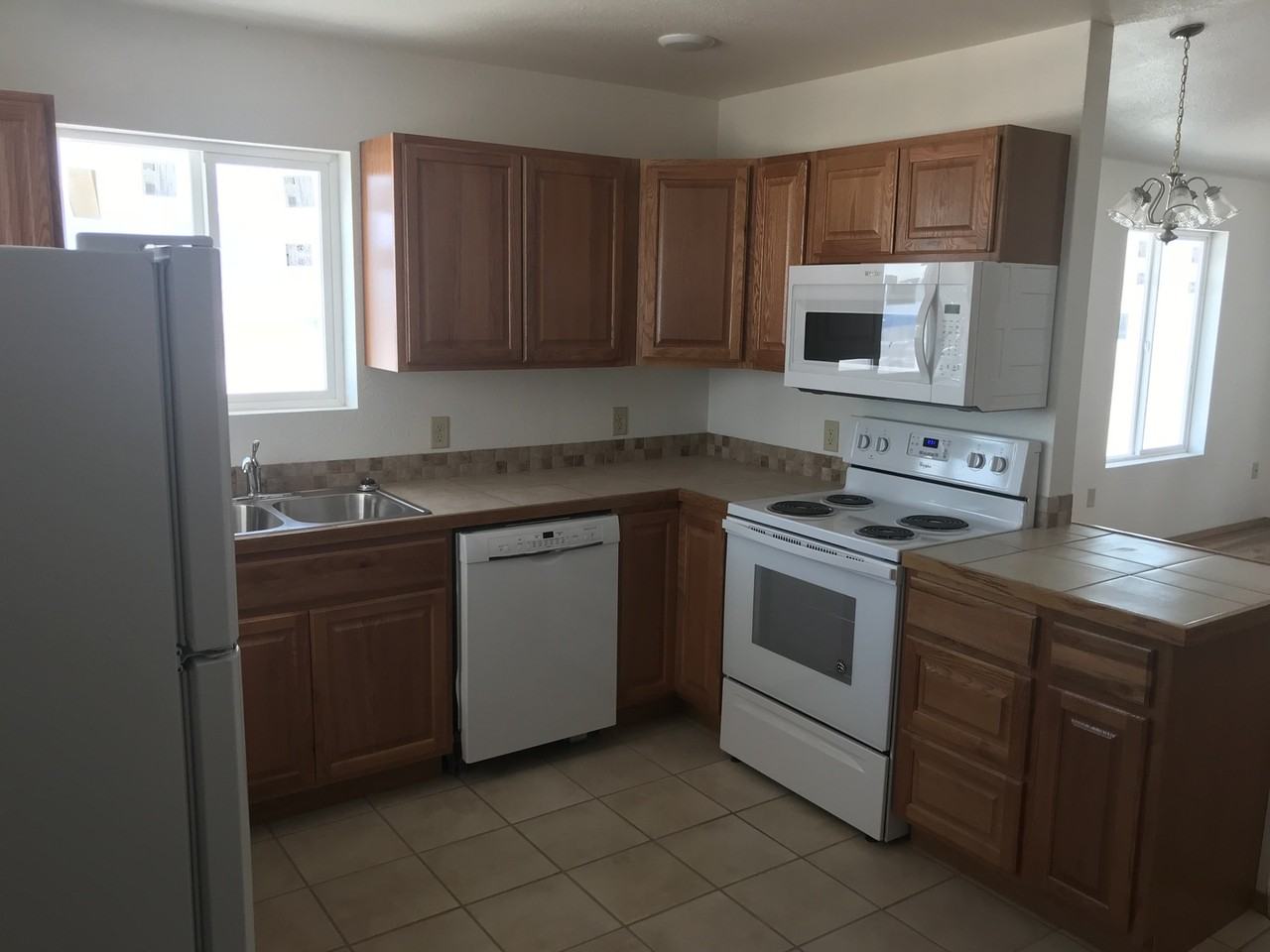 842 Brilees Way - Photo 3 of 10