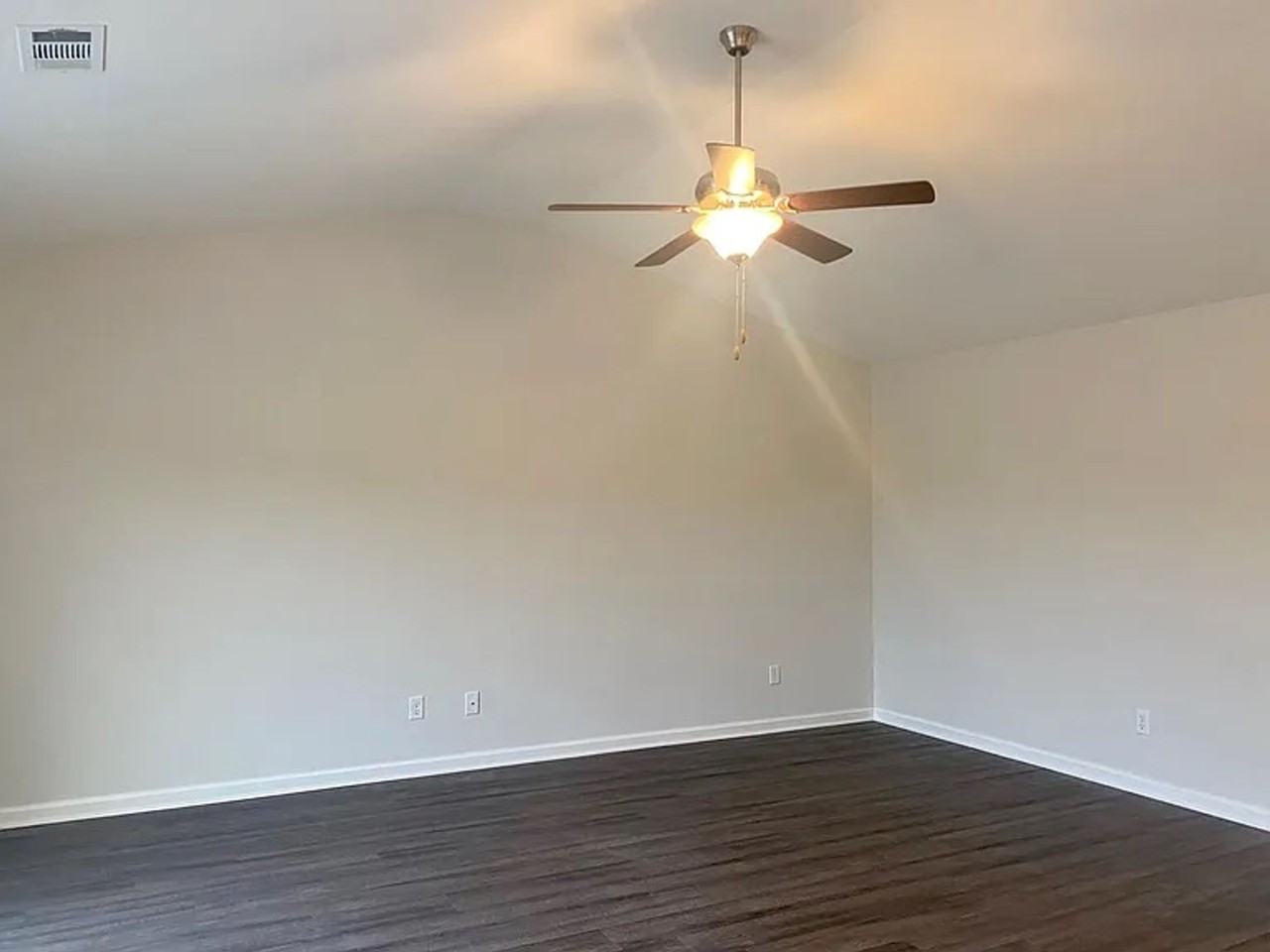 105 Burns Way - Photo 2 of 19