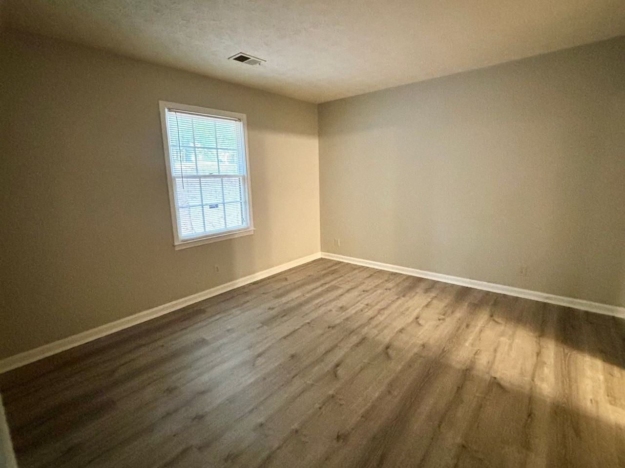 3895 Brookshire Pl - Photo 7 of 17