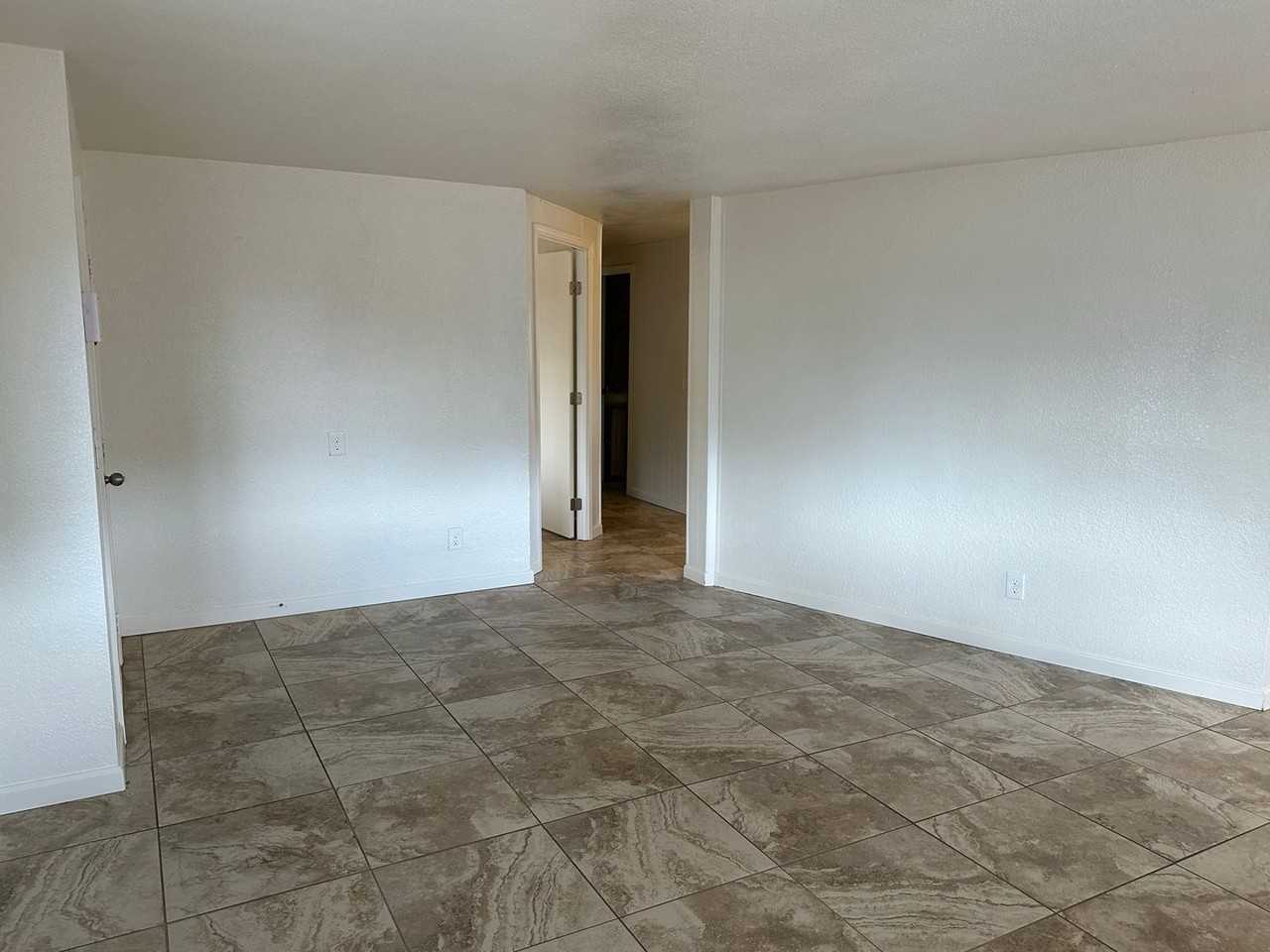 1250 S 76th Pl - Photo 3 of 16