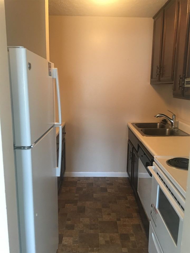 4400 Kanawha Turnpike - Photo 2 of 5