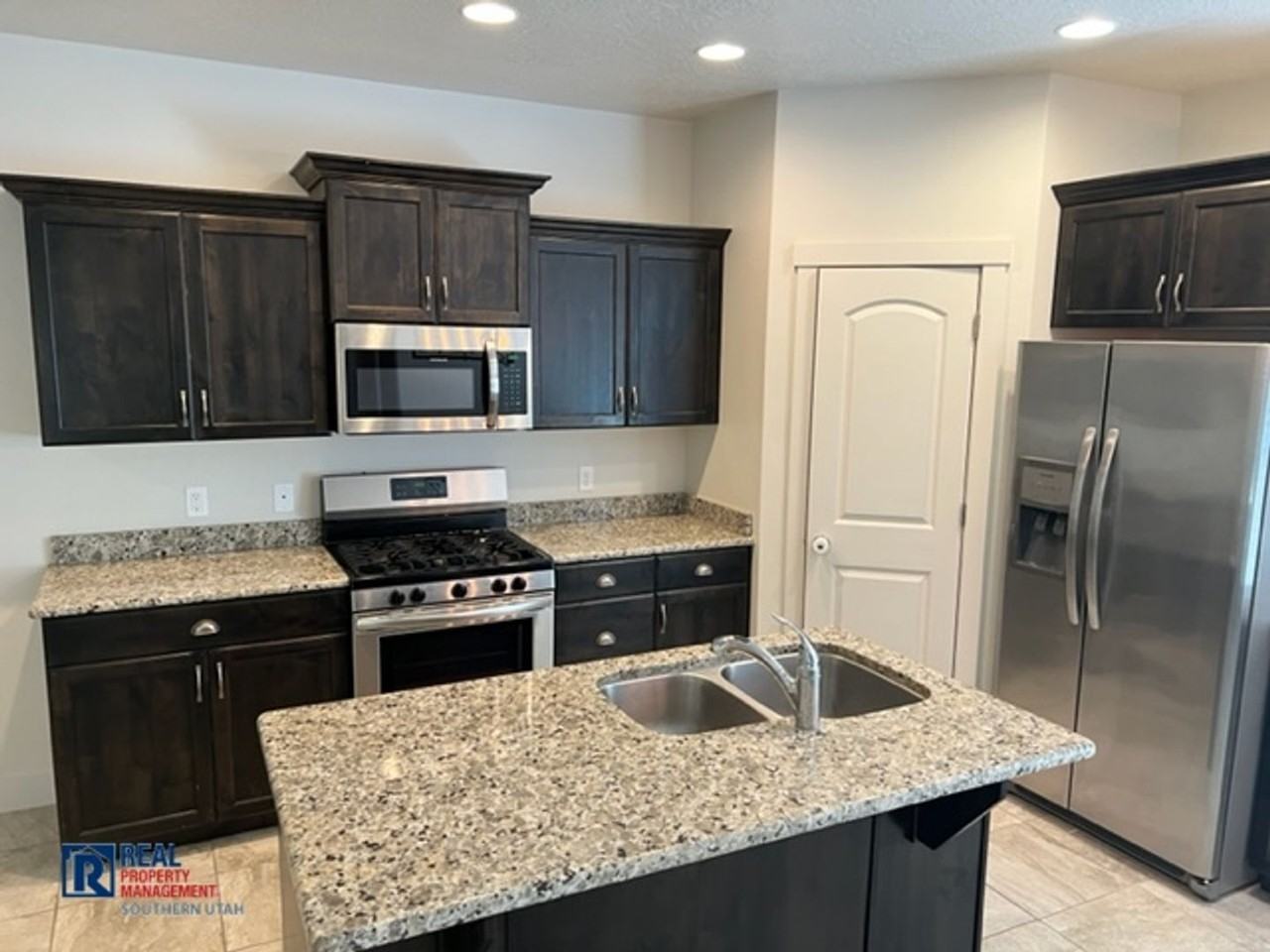 325 N Red Stone Rd #251 - Photo 6 of 19