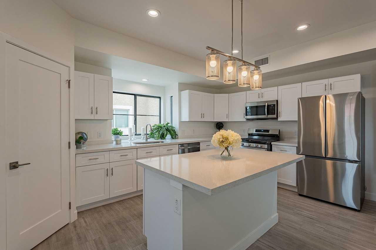 1020 E Spence Ave #1002 - Photo 6 of 41