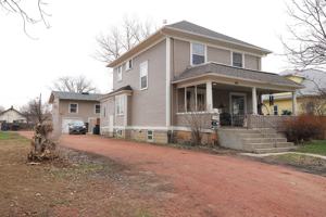 featured image of 443 Gladstone St