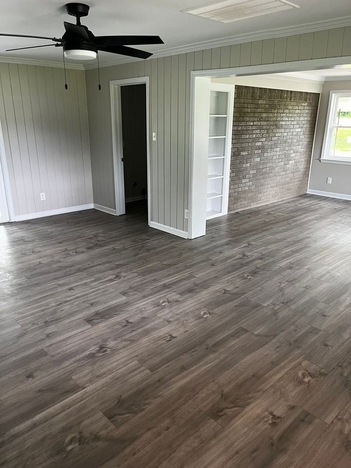 653 Hughes Rd - Photo 3 of 21