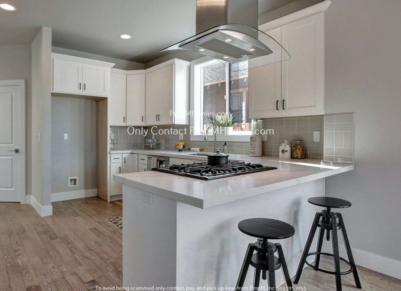 927 N Stafford St - Photo 7 of 20