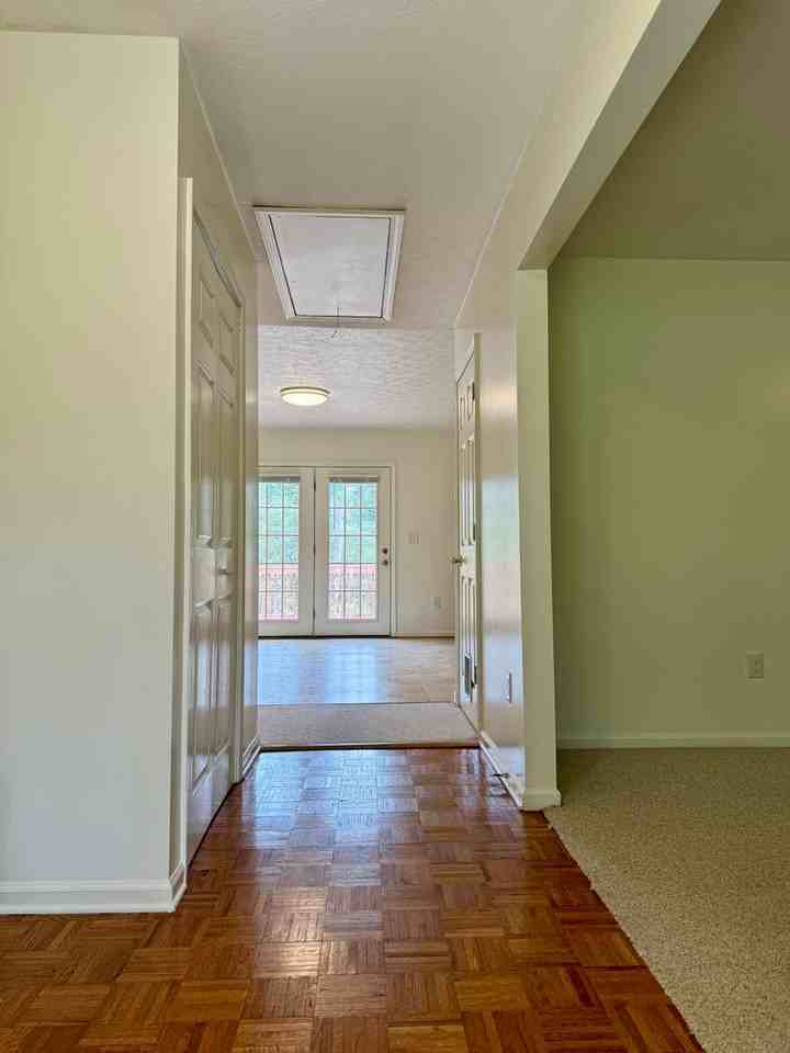 1560 Harding Rd - Photo 6 of 37