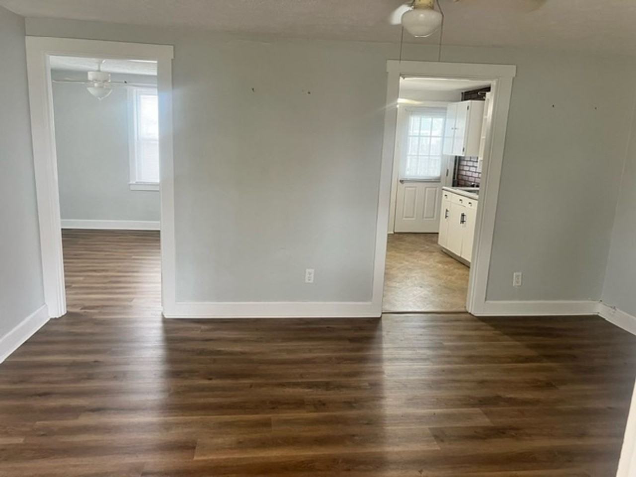 2606 E Cloverdale Dr - Photo 2 of 10