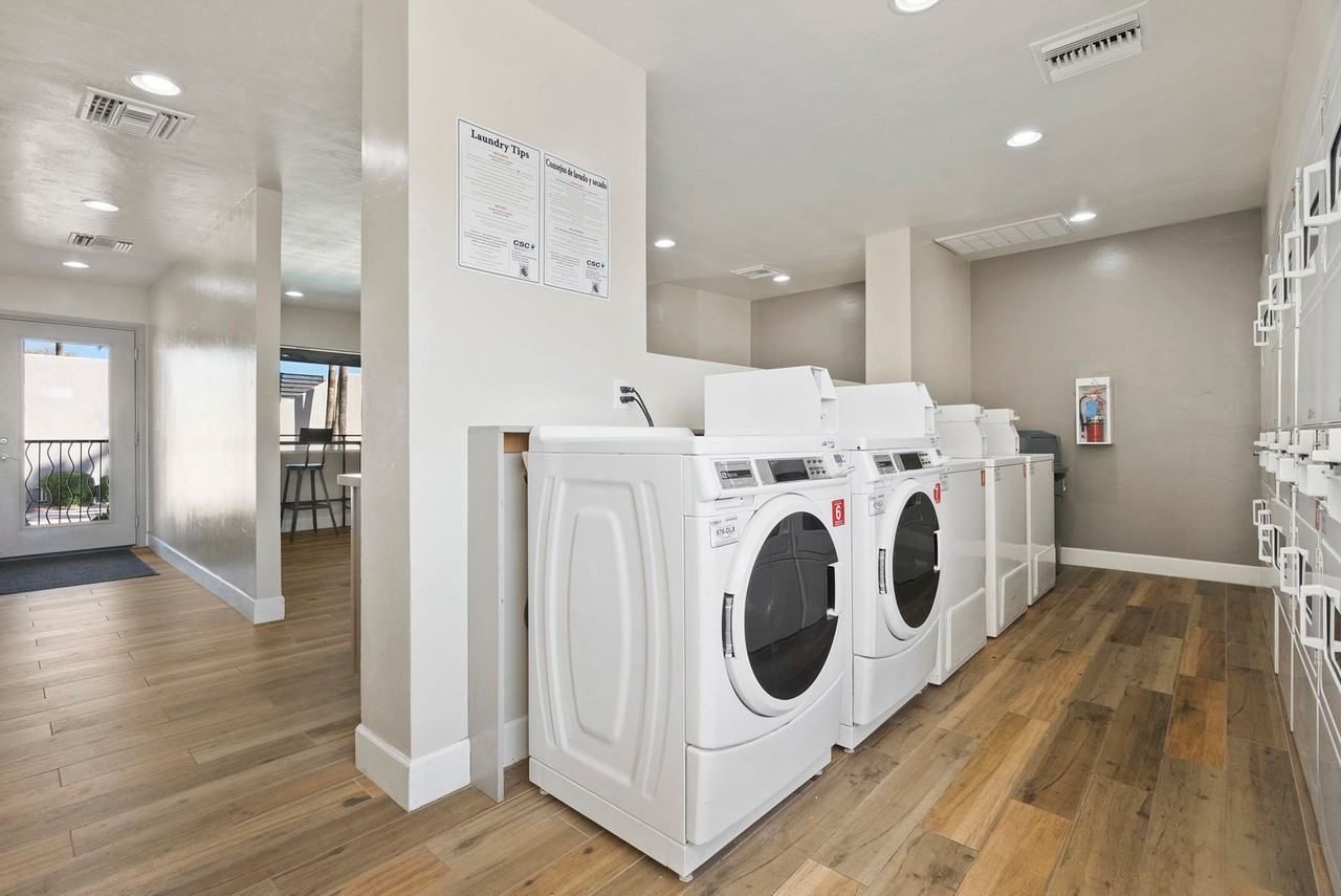 Ten50 Apartments - Photo 5 of 34