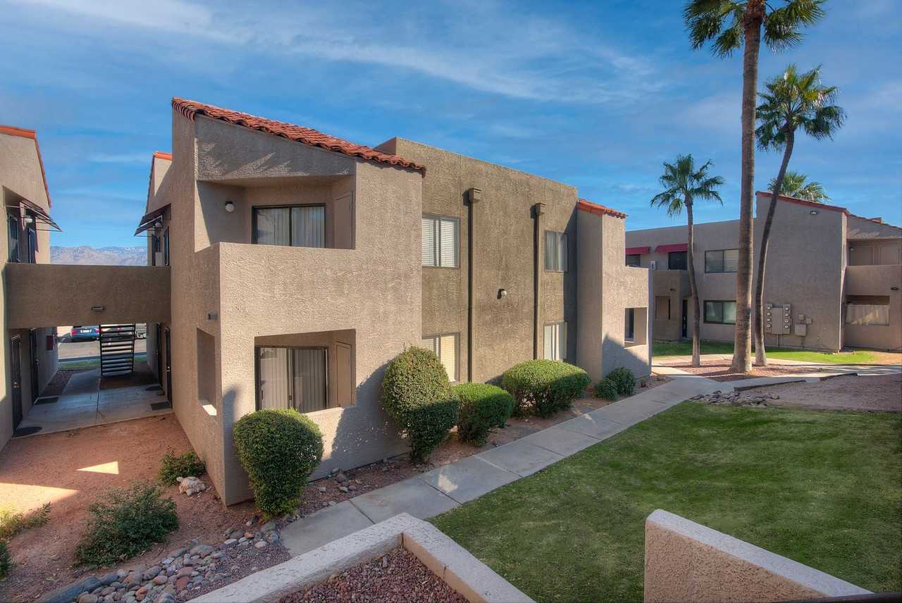 Ten50 Apartments - Photo 6 of 34