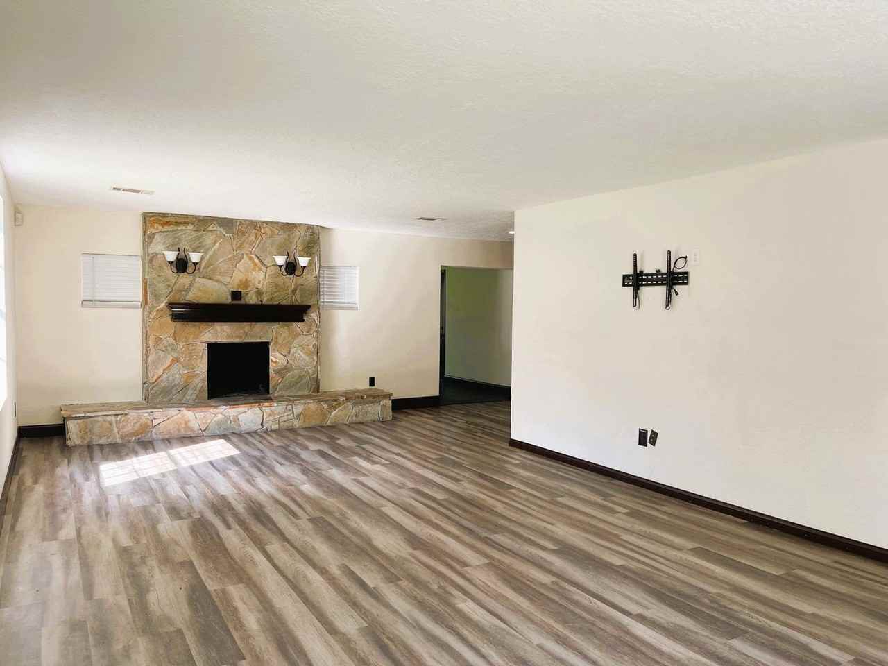 3112 Timber Ln - Photo 2 of 31