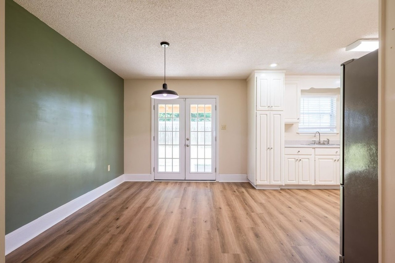 156 Beaver St - Photo 5 of 15