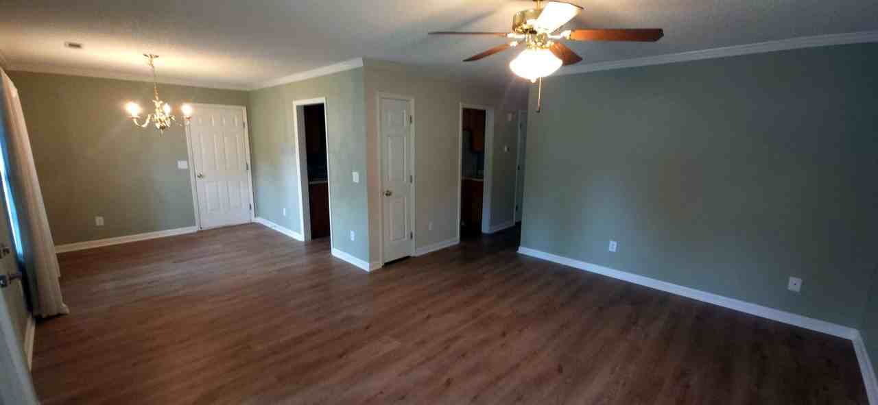 137 Westmont Dr - Photo 5 of 24