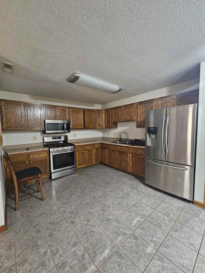 1014 Audubon Ave - Photo 3 of 16