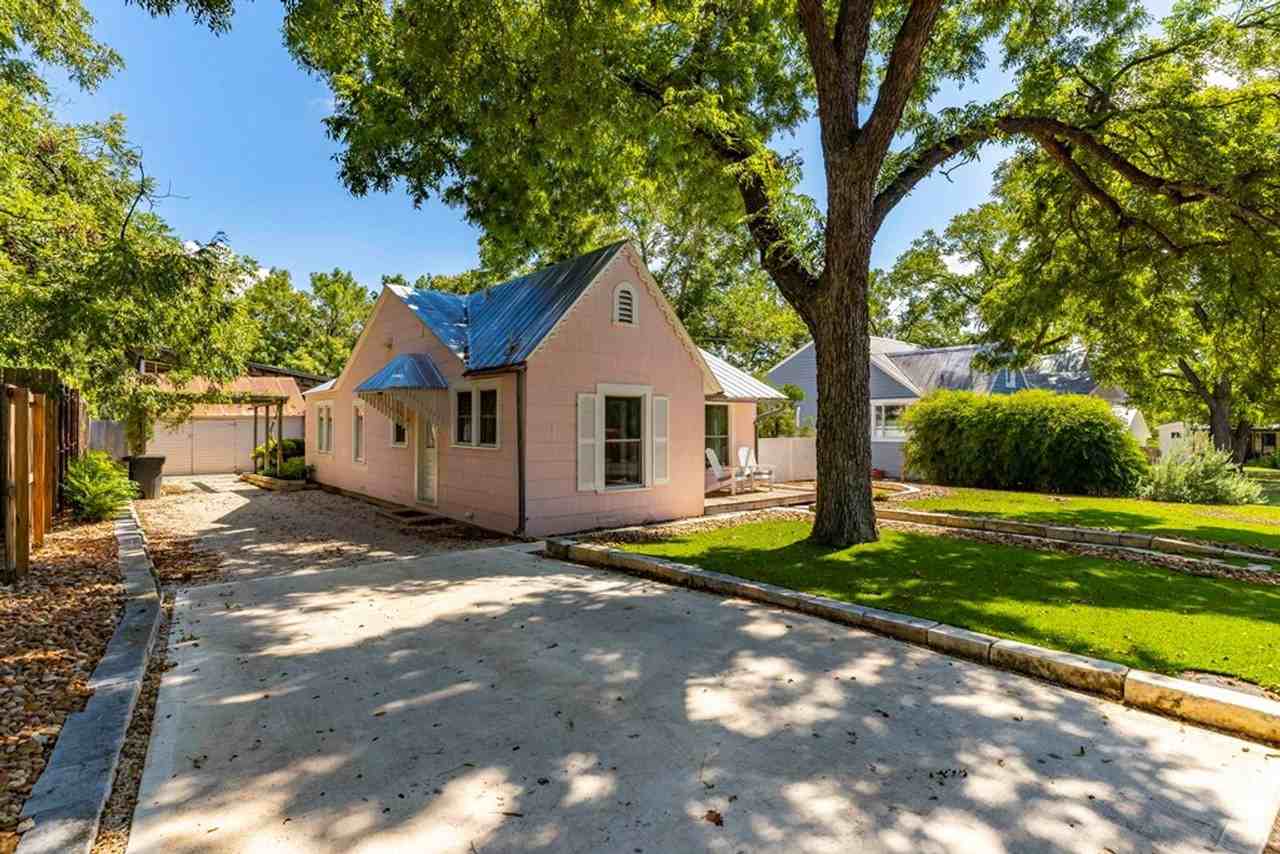 305 Rose St - Photo 2 of 19