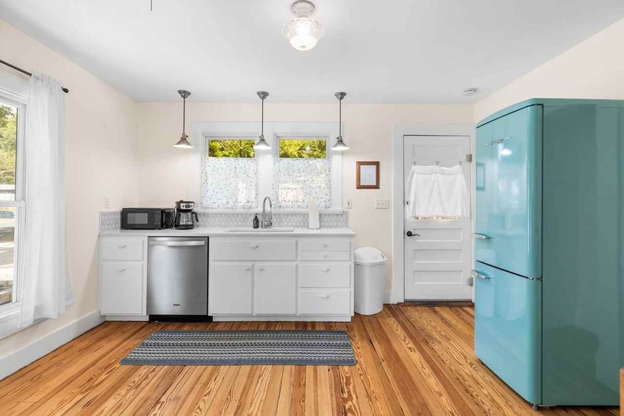 305 Rose St - Photo 3 of 19