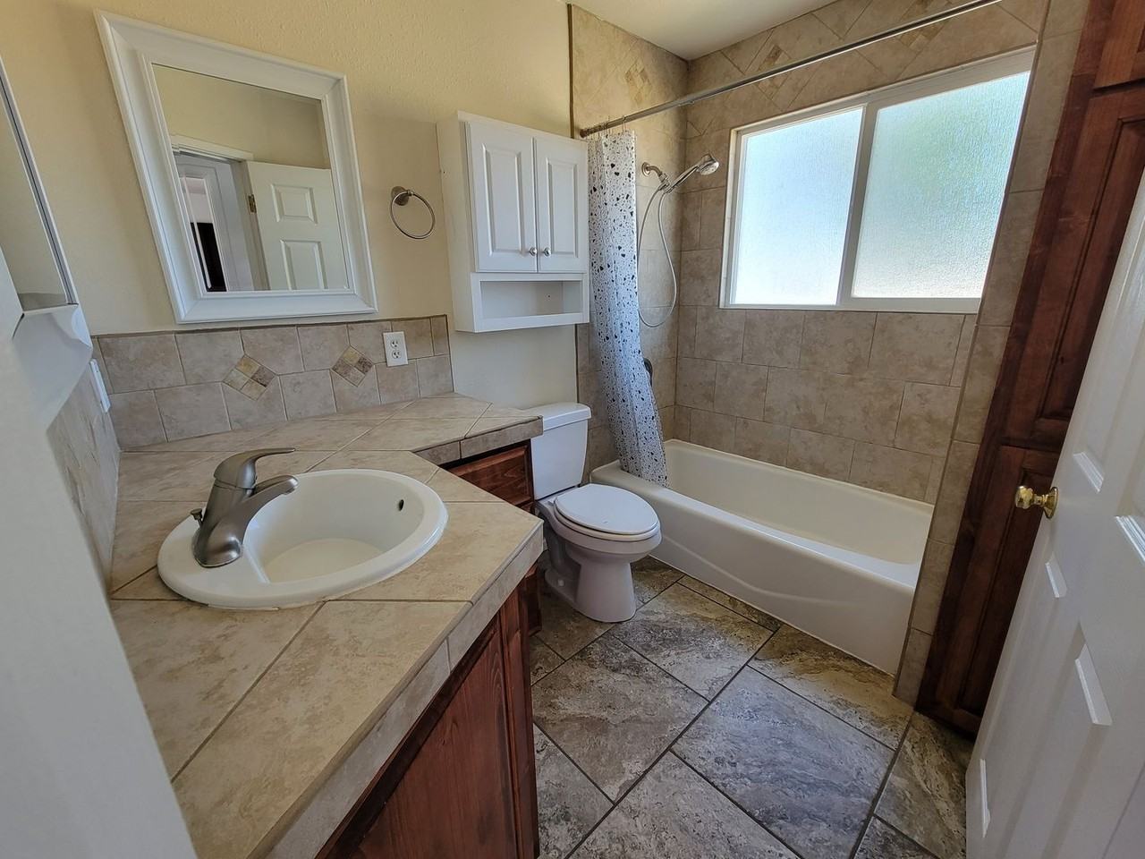 3735 N Indianola Ave - Photo 3 of 6