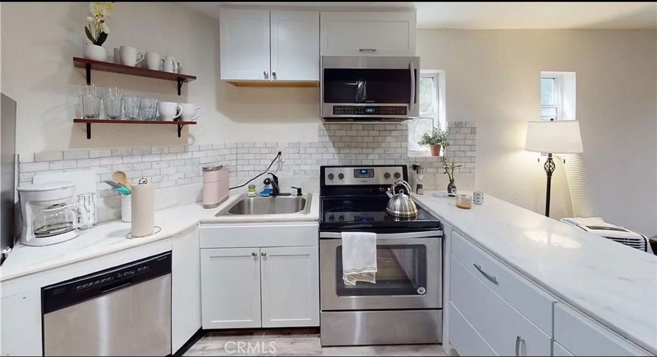 1548 Le Flore Dr - Photo 2 of 11