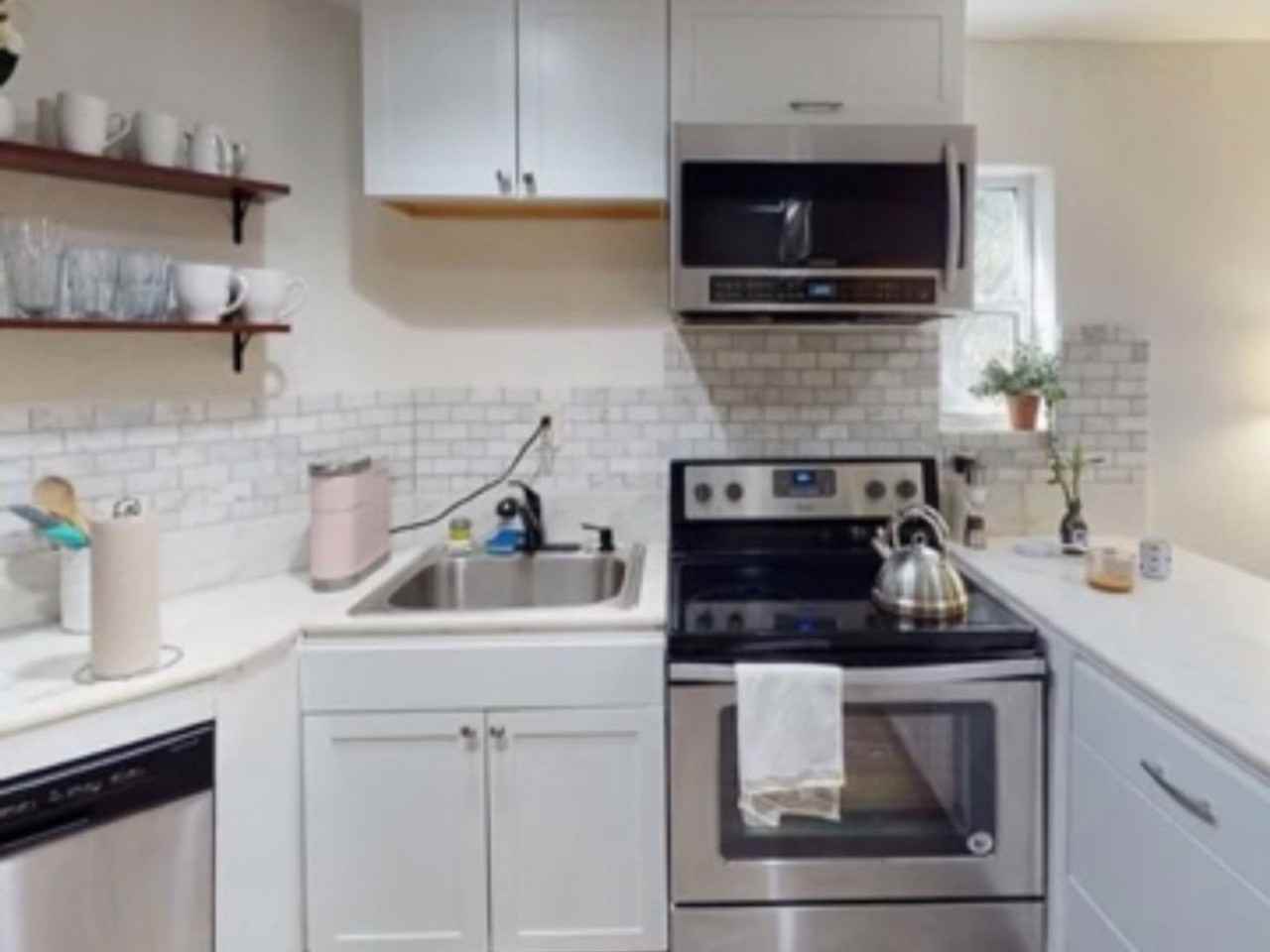 1548 Le Flore Dr - Photo 3 of 11