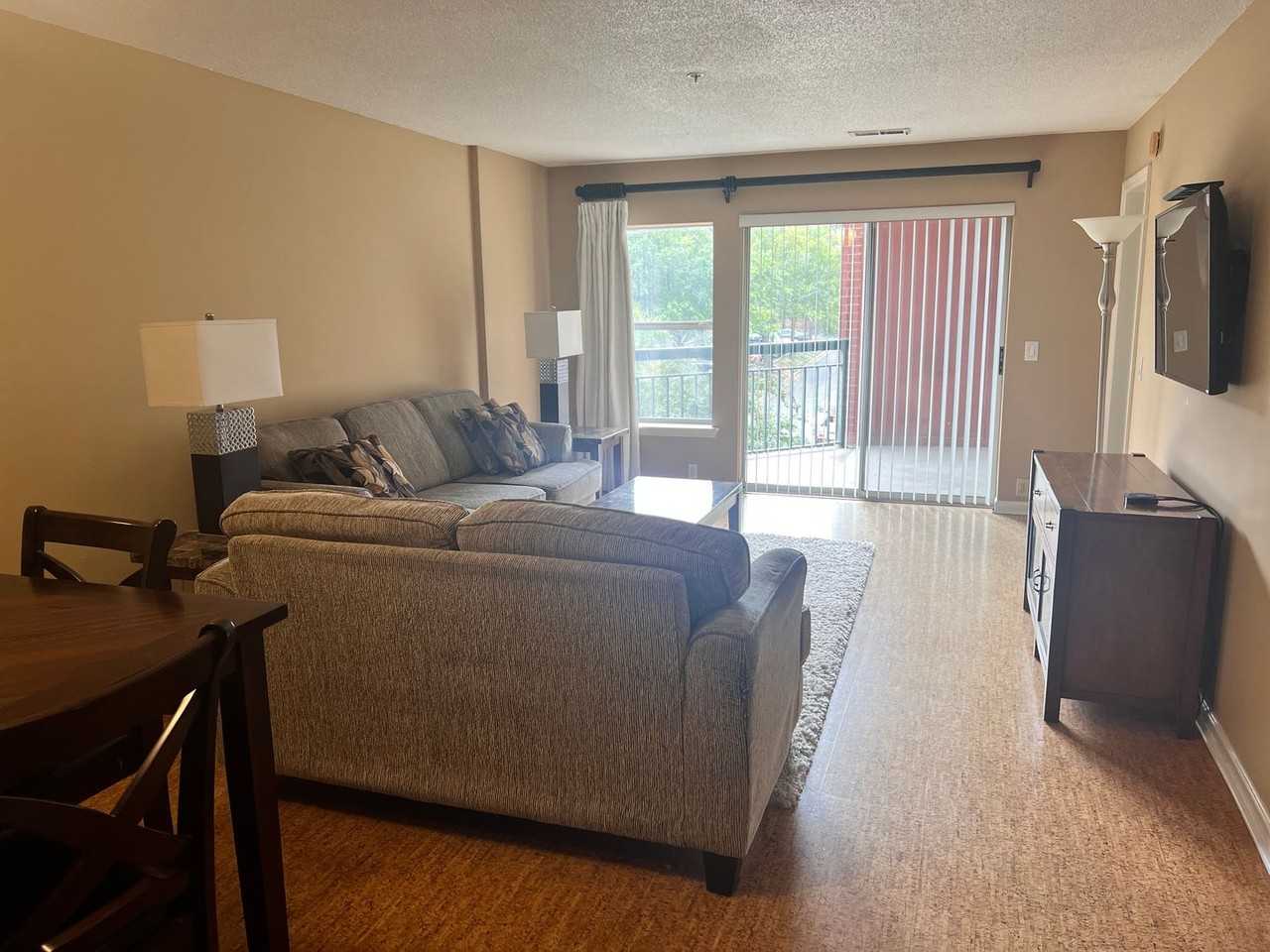 900 Taylor St - Photo 3 of 11