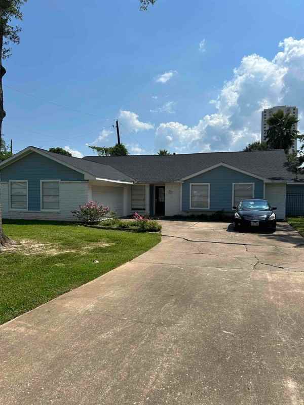 500 Shirleen Dr - Photo 3 of 13