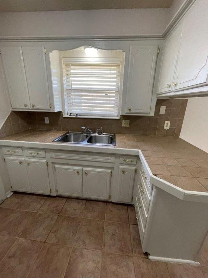 5104 Creekwood Ter - Photo 4 of 18