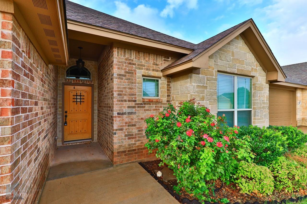 101 Silverado Cir - Photo 3 of 40