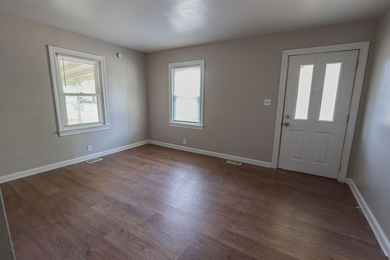 2119 Margybeth Ave - Photo 3 of 18