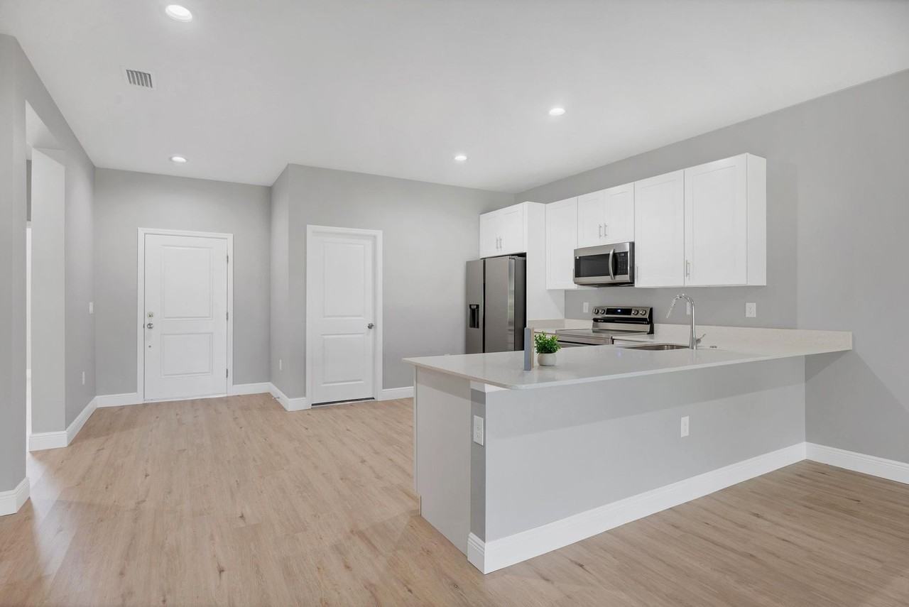 8514 Dinnano St - Photo 5 of 15