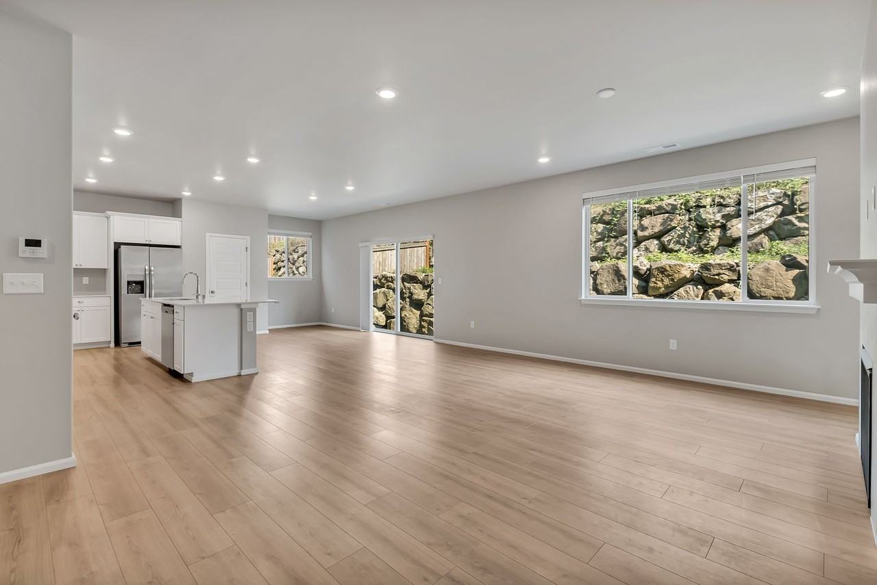 4250 Nettle Drive Southeast - Photo 6 of 31