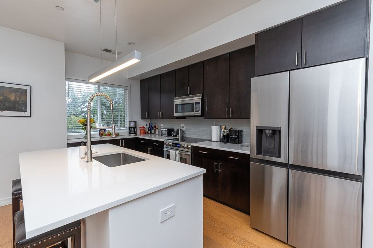 1038 Otis St Ne - Photo 2 of 20