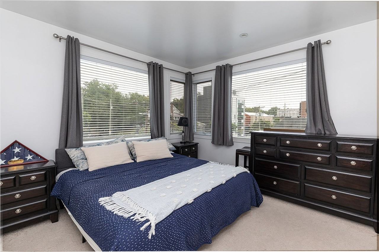 1038 Otis St Ne - Photo 7 of 20