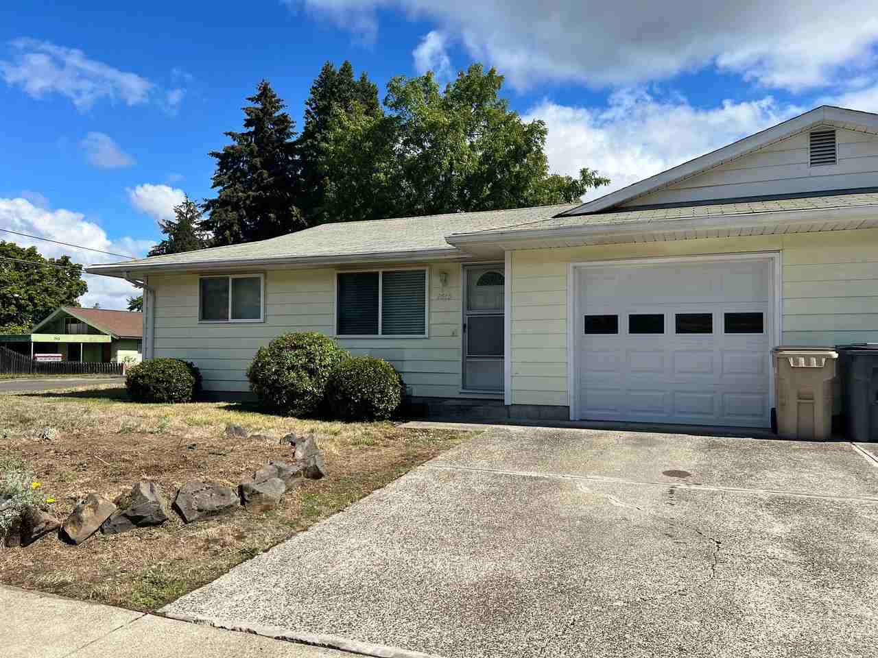 1525/1515 DOWNING DR - Photo 2 of 16