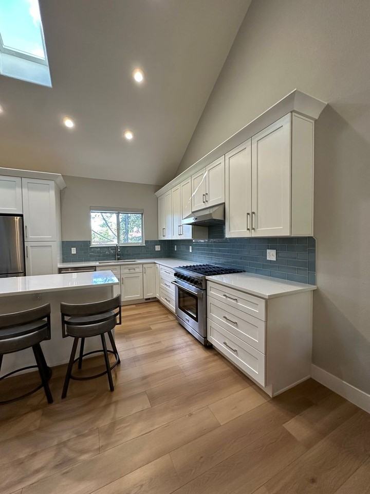 2237 Bristol St - Photo 6 of 44