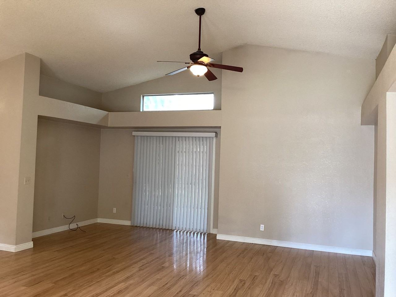 9615 N Buttonwood Ct - Photo 2 of 36