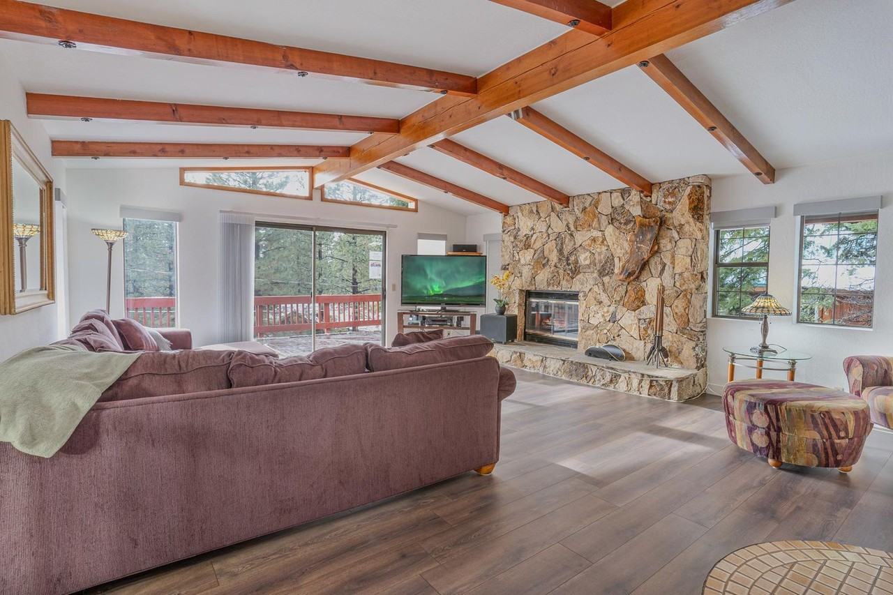 7715 7715 Kingswood Drive - Photo 2 of 42