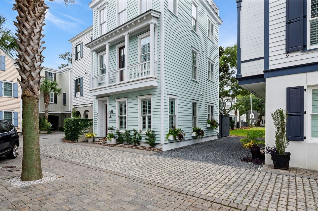 412 Rose Wilder Ln - Photo 4 of 43