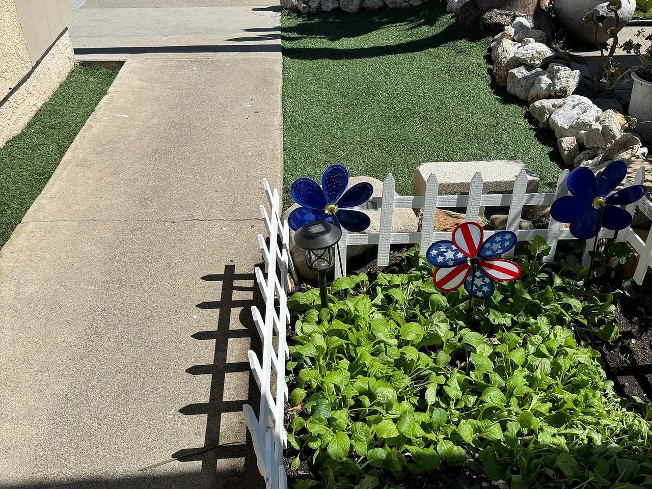 29331 Edgewood Rd - Photo 3 of 13