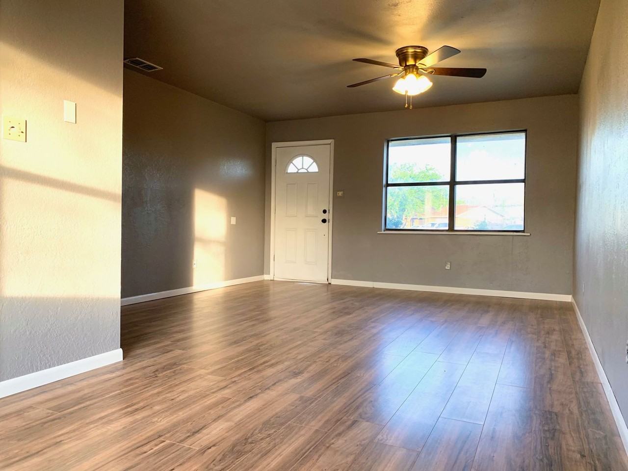 4 Carson Cir - Photo 2 of 13