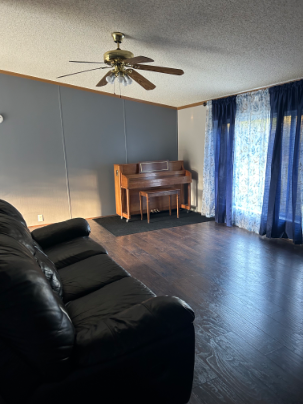 1795 Stonycroft Rd - Photo 3 of 16