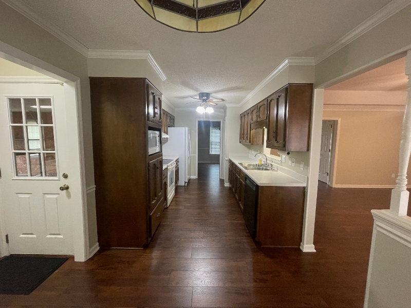 1400 Courtland Dr - Photo 2 of 20