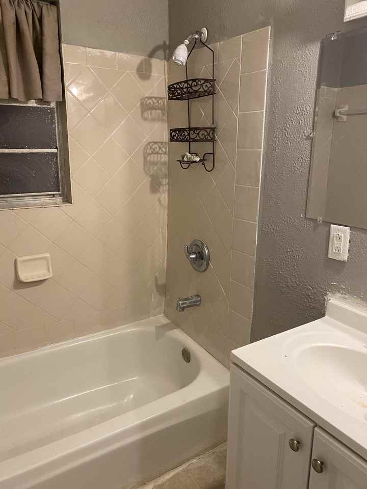 W 17th St - Photo 3 of 13