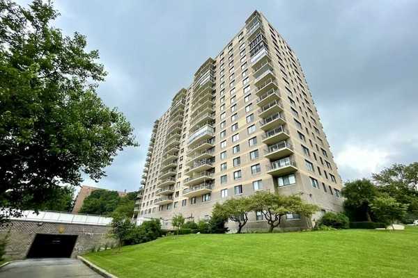 Manor Towers - Photo 7 of 7