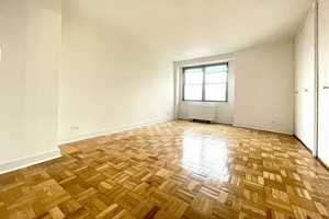 featured image of 2500 Johnson Ave