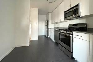 featured image of 2500 Johnson Avenue