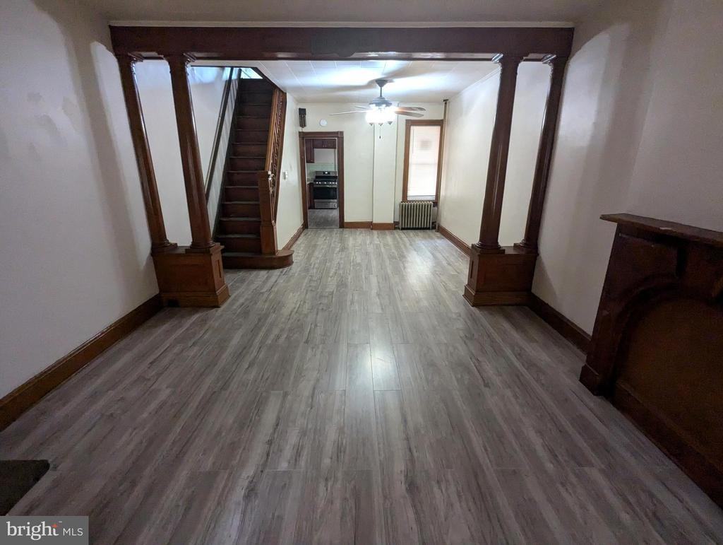 504 Centre St - Photo 2 of 20